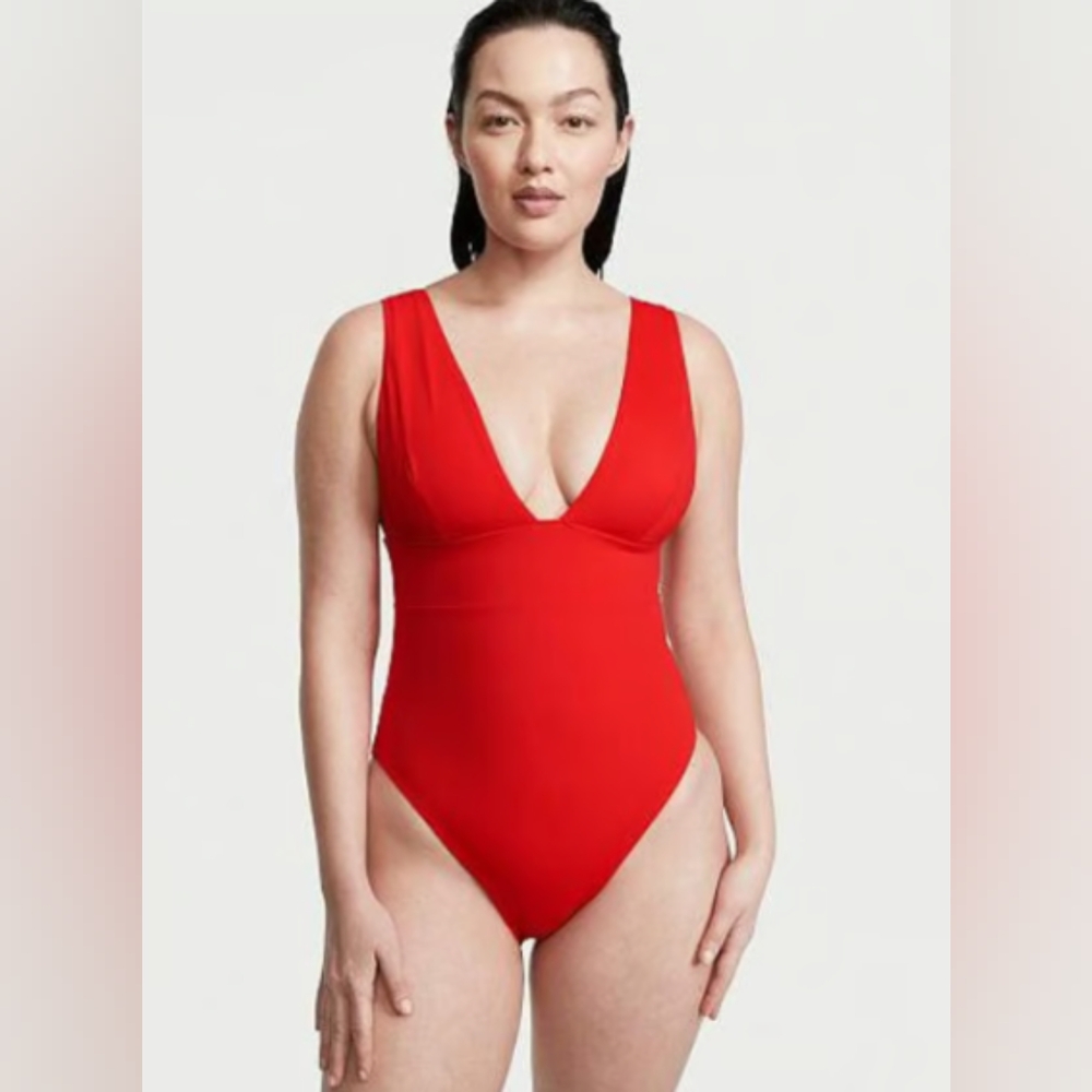 NWOT Victoria's Secret Essential Banded One Piece Swimsuit in Flame, Siz…
